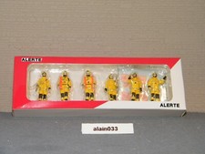 LOT DE 6 FIGURINES FEU URBAIN