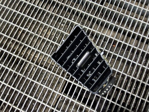Grille aération centrale - d'aération,