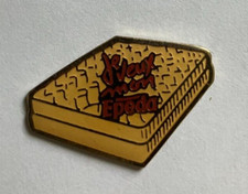 55 - Pin's LITERIE Matelas