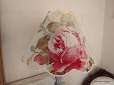 Abat-jour festonné rose