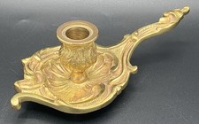 Bougeoir à main en laiton doré style Louis XV décor rocaille