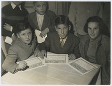 Milano, L. Boraggini, U. Serafini e F. Monari  Vintage silver print Tirage arg