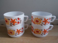 4 tasses ARCOPAL vintage