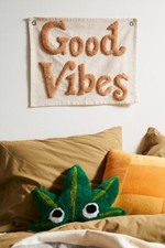 Bon Vibes Touffeté Tapisserie