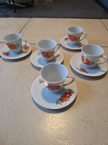 Lot tasses sous - 5, et