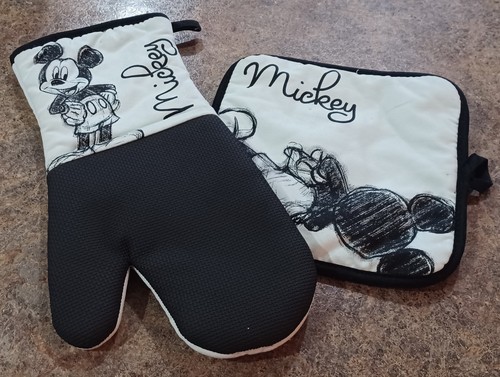 Disney mickey mouse black - mickey,