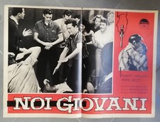 NOI GIOVANI , Photo-Buste