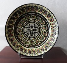 Plat en terre émaillée et