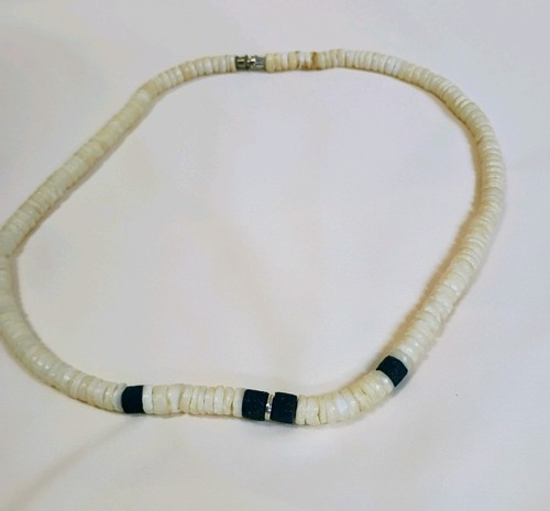 Vintage 70s white natural puka - vintage,