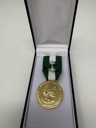 Médaille travail - mÉdaille,