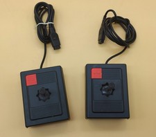 Deux Manettes Philips VG 5000