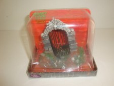 Lemax SPOOKY TOWN Skull Gate 23942 in Package  COOL!!! We have SO MUCH STUFF!!