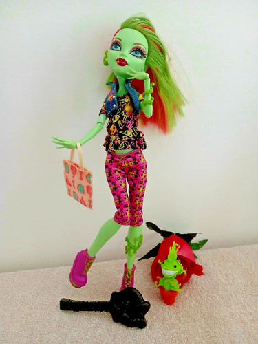 Monster high poupée doll - monster,