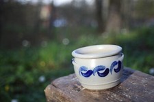 Petit pot en grès fait main