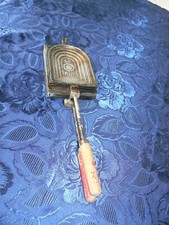 ANCIEN GAUFRIER DOUBLE FACE CROQUE MONSIEUR MADAME LE ROI VINTAGE POIGNEES BOIS