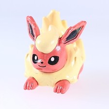 Figurine boule de bain oeuf