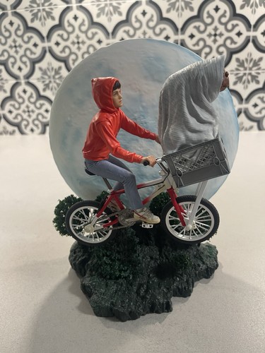 L extraterrestre statue - l'extraterrestre,