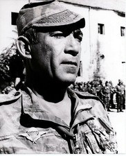 PARAS JEAN LARTEGUY LES CENTURIONS ANTHONY QUINN MAURICE RONET  PHOTOS PRESSE