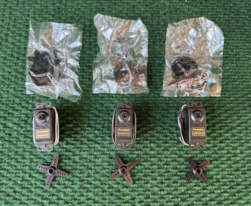 Futaba s3003 servos them - s3003,