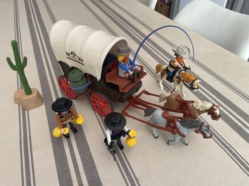 Chariot avec cowboys - chariot,