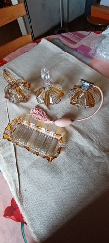 Ensemble toilette vintage - de,