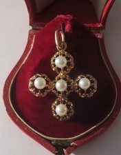 Croix pendentif ancien