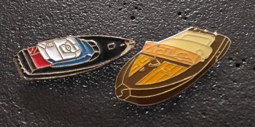 Pin lot 2 bâteaux - pin’s,