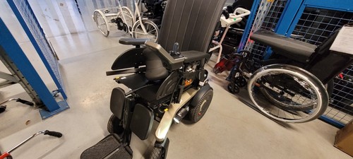 Fauteuil roulant electrique - roulant,
