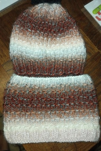 Bonnet avec snood fait - avec,