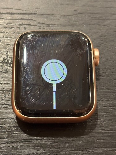 Apple watch 40 - watch, 1