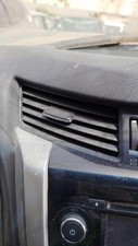 Aerateur tableau de bord NISSAN NAVARA NP300 68751-4KJ2A