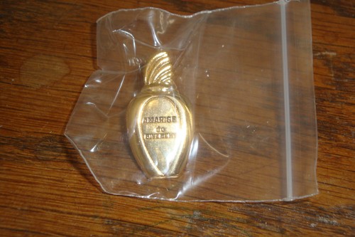 Pins publicitaire parfum - publicitaire,