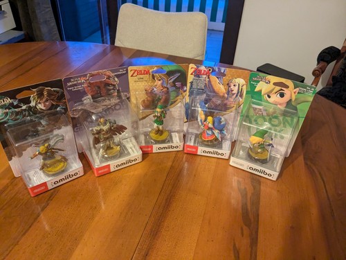 Lot 35 amiibo - ,