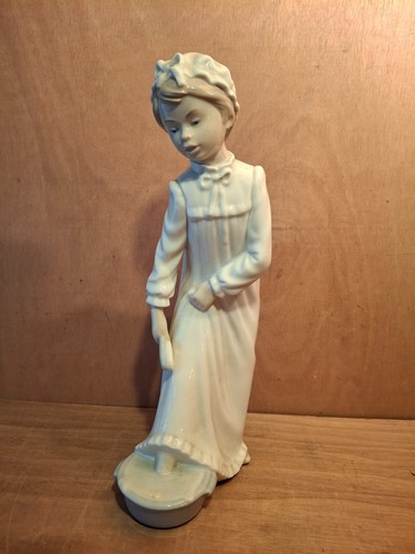 Statuette porcelaine nao by - statuette,