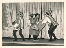 4 photo scène cabaret