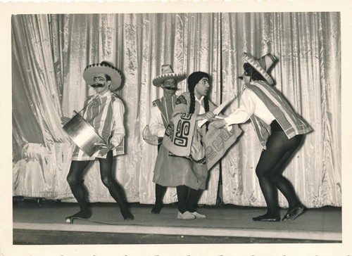 Photo scène cabaret - photo,