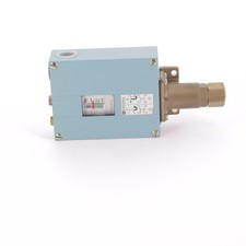 Telemecanique XMG-B120 Pressostat (B675)