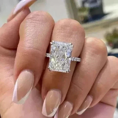 Bague solitaire diamant blanc