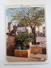 Carte postale SM - Issoudun (Indre) Place du 10 juin - Fontaine aux Lions - 1990