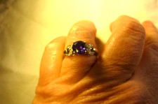 Superbe bague en argent massif Maty ,avec améthyste et pierres brillantes 