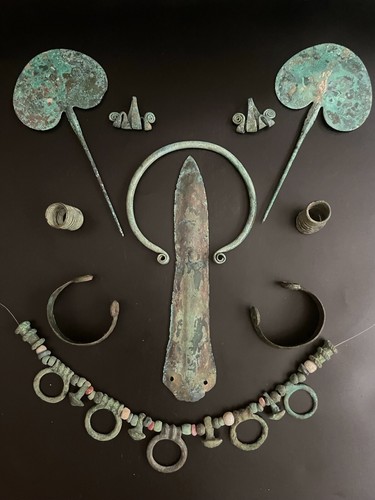 Ensemble bronze provenant - bronze,