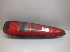 Feu arriere principal droit