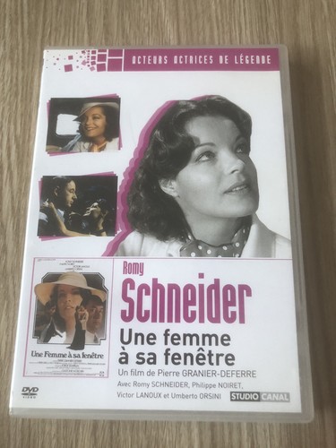 Film une femme fenêtre - une, sa