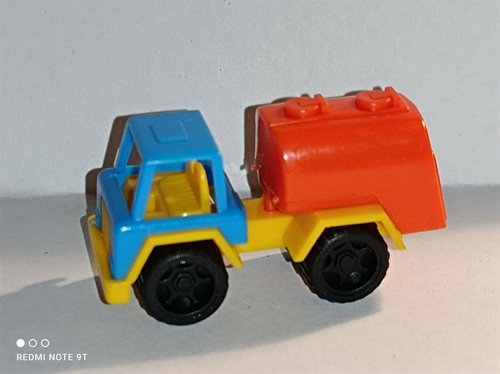 Véhicule miniature camion - véhicule,