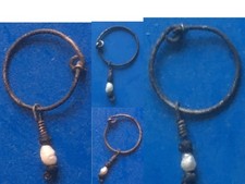 Paire boucles d'oreilles romaines en argent, verre et nacre, probablement 1er S.