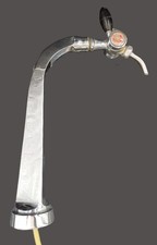 Ancienne colonne de tireuse à