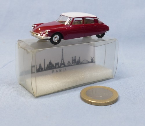 Busch citroën ds - 1/87,