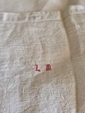 Nappe damassée monogramme LM