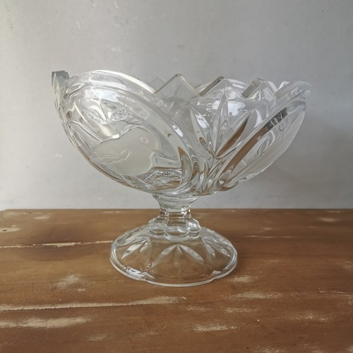 Ancienne coupe fruit en - À,