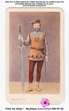 HOMME COSTUMÉ EN BOMBARDIER